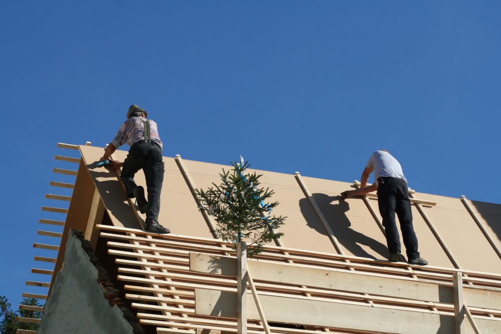 The Benefits of Hiring Local Contractors for Roofing in Franklin, TN